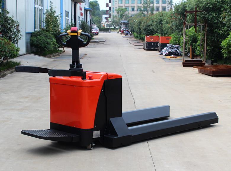 Täyssähköinen paperirulla-auto (CBD20)